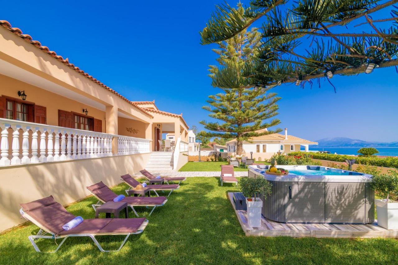 Sea Elegance Villa - On The Beach, By Zantewize Psarou  Exterior photo
