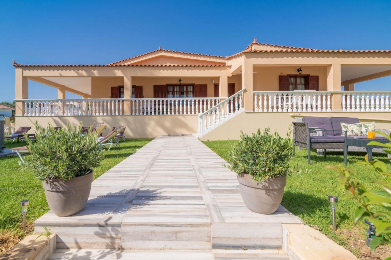 Sea Elegance Villa - On The Beach, By Zantewize Psarou  Exterior photo